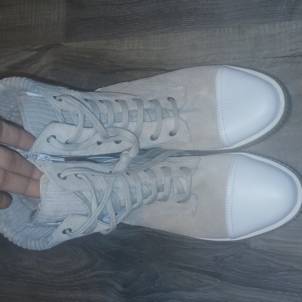 NWOT Vaneli Boot